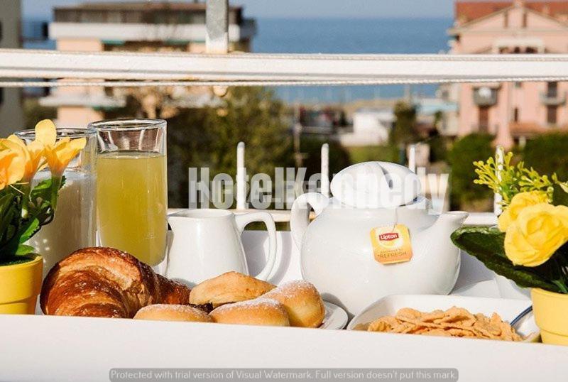 Hotel Kennedy Lido Di Savio Buitenkant foto