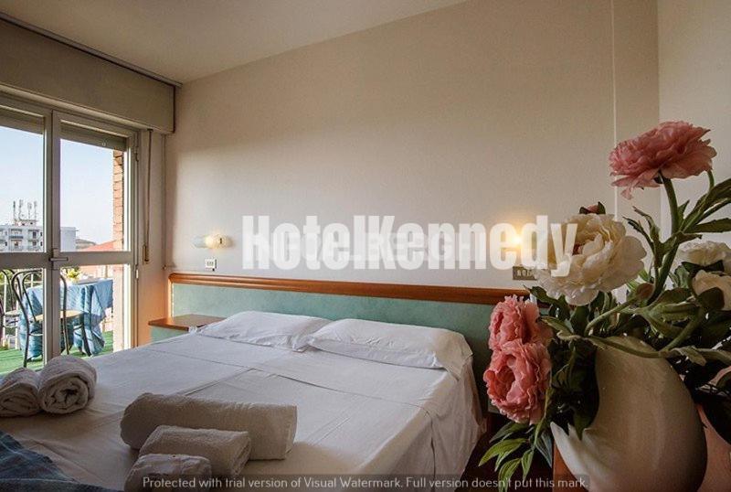 Hotel Kennedy Lido Di Savio Buitenkant foto
