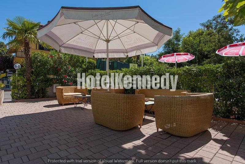 Hotel Kennedy Lido Di Savio Buitenkant foto