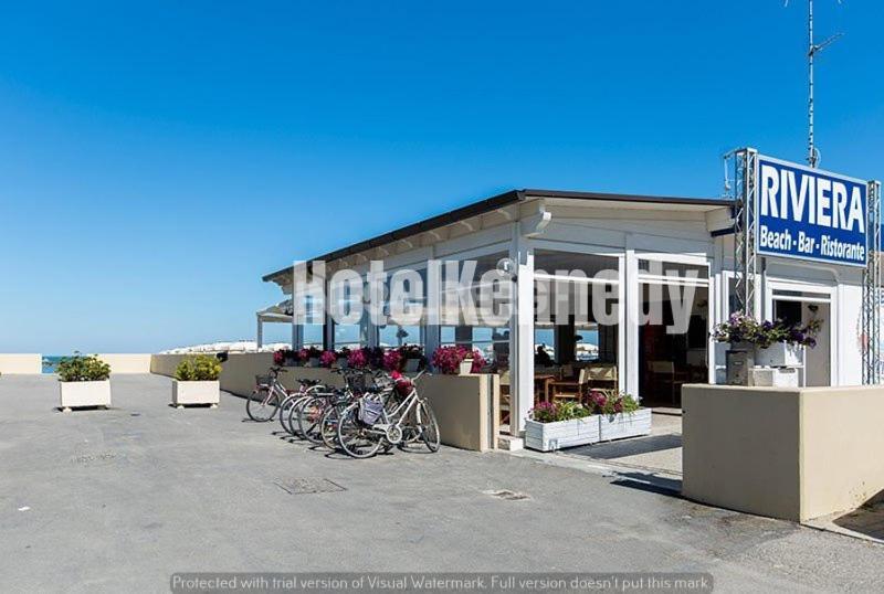 Hotel Kennedy Lido Di Savio Buitenkant foto