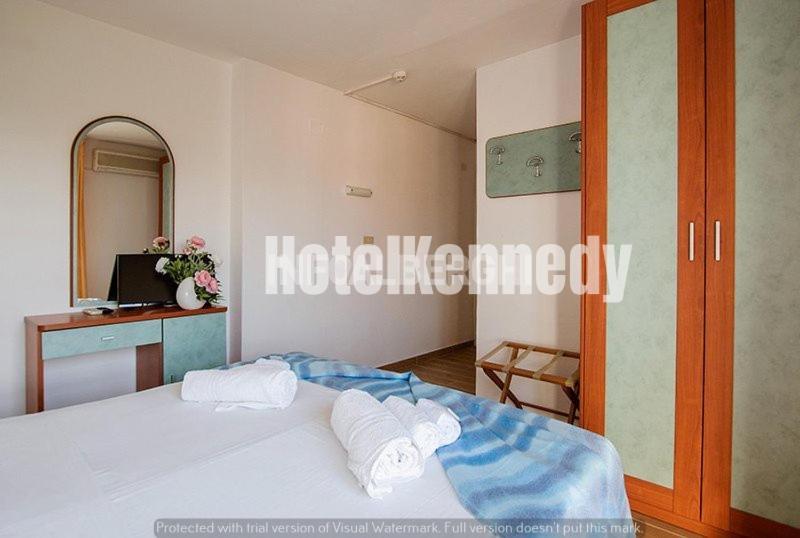 Hotel Kennedy Lido Di Savio Buitenkant foto