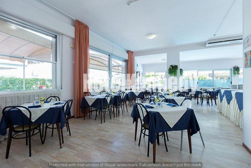 Hotel Kennedy Lido Di Savio Buitenkant foto